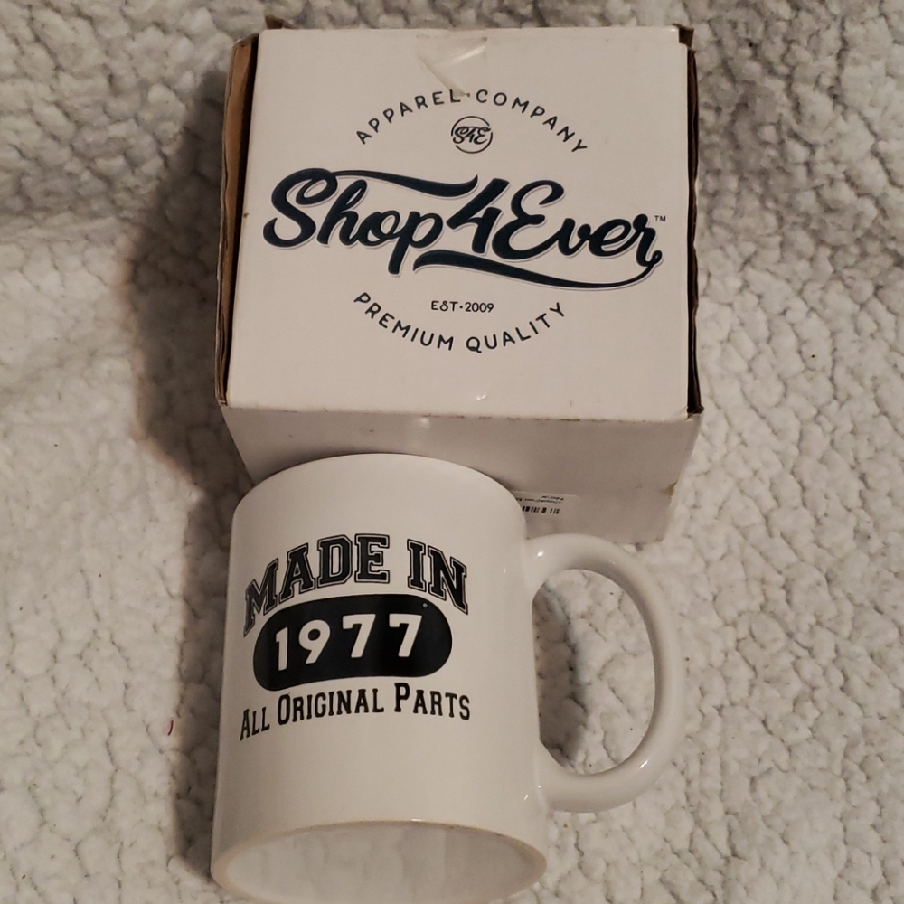 New Open box Mug  Made in 1977 all original parts
